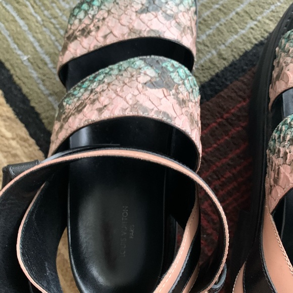 Louis Vuitton Gladiator platform shoes 9 - Picture 2 of 8